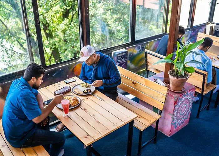 Rest Up Thamel Хостел Катманду